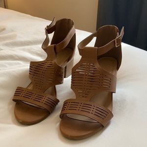 Brown Heels 7.5